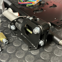 Freno a mano ReverseLab installato nell’abitacolo BMW F2X F3X F8X