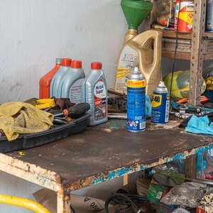 Schmierstoffe und Flüssigkeiten | DriftParts – Hochleistungsöle und technische Flüssigkeiten für Drift und Motorsport